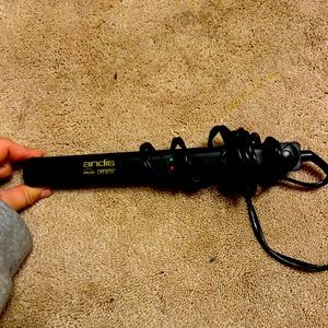 A hair straightener